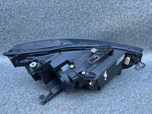 Laden Sie das Bild in den Galerie-Viewer, Frontscheinwerfer Seat Leon 5FB941005D Links Scheinwerfer Headlight SCH4977940406ko