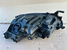 Laden Sie das Bild in den Galerie-Viewer, Frontscheinwerfer Skoda Octavia I 5E4941016A LE18A6419030111823400 Rechts SCH6496521516ep