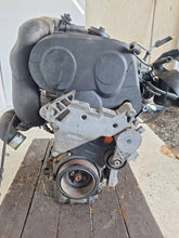 Laden Sie das Bild in den Galerie-Viewer, Motor Audi Seat Skoda VW I BKP 2.0 TDI 140PS Diesel Engine Unkomplett MOT4814327371dm