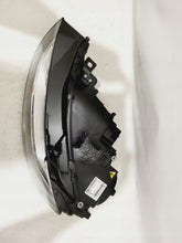 Laden Sie das Bild in den Galerie-Viewer, Frontscheinwerfer Audi A4 8K0941043C 8K0941044C Xenon Ein Satz Headlight