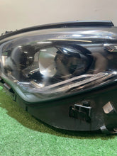 Laden Sie das Bild in den Galerie-Viewer, Frontscheinwerfer Mercedes-Benz Cla A1189062500 Links Scheinwerfer Headlight SCH8041258110lq