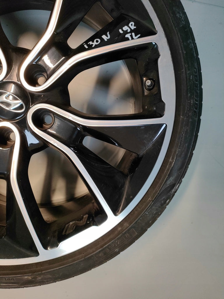 1x Alufelge 19 Zoll 8.0" 5x114.3 Hyundai I30 Rim Wheel FEL6808203990fl