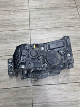 Laden Sie das Bild in den Galerie-Viewer, Frontscheinwerfer Renault 7482622272 89208207 Rechts Scheinwerfer Headlight