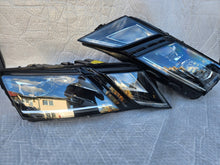 Laden Sie das Bild in den Galerie-Viewer, Frontscheinwerfer Skoda Octavia III Ein Satz Scheinwerfer Headlight SCH2106173448yf