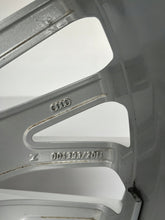 Load image into Gallery viewer, 1x Alufelge 18 Zoll 8.5&quot; 5x112 50ET Glanz Silber 8S0601025 Audi Tt Rim Wheel