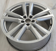 Laden Sie das Bild in den Galerie-Viewer, 1x Alufelge 20 Zoll 8.0" 5x112 28ET 4M0601025G Audi Q7 Rim Wheel FEL5631522550hr