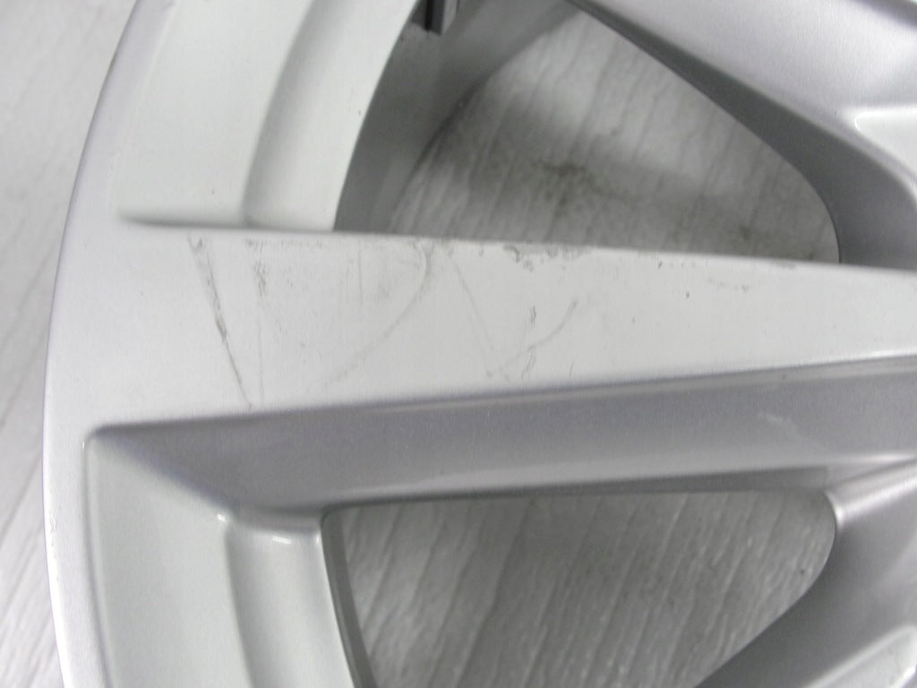 1x Alufelge 16 Zoll 6.5" 5x100 40ET Glanz Silber 82A601025 Audi A1 Rim Wheel FEL9650854251au