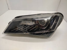 Laden Sie das Bild in den Galerie-Viewer, Frontscheinwerfer Skoda Superb III 3V1941017A Xenon Links Scheinwerfer Headlight