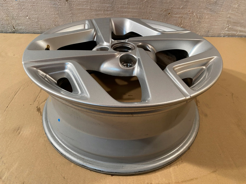 1x Alufelge 15 Zoll 6.0" 4x100 48ET 52910K7100 Hyundai I10 Rim Wheel