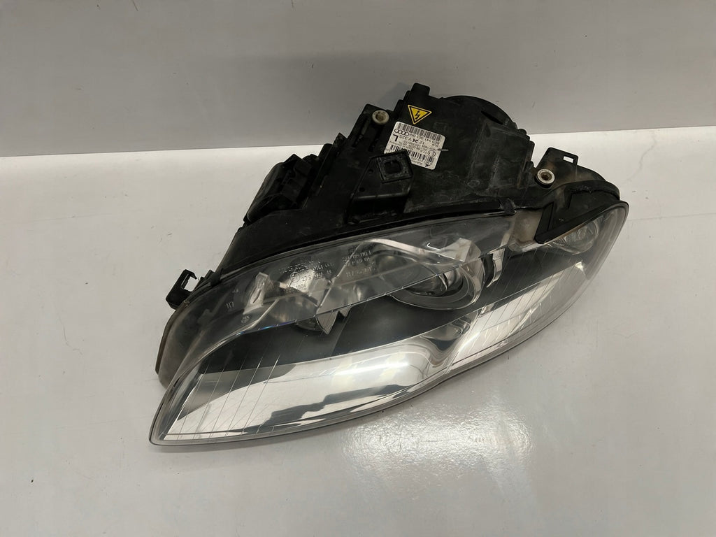 Frontscheinwerfer Audi A4 B7 8E0941003BM Xenon Ein Stück (Rechts oder Links)