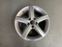 Load image into Gallery viewer, 1x Alufelge 15 Zoll 6.0&quot; 5x100 40ET 6R0071495B VW Polo 6r Rim Wheel