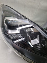 Laden Sie das Bild in den Galerie-Viewer, Frontscheinwerfer Ford Kuga LV4B-13E016-AH Rechts Scheinwerfer Headlight SCH1694395215tj