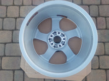 Laden Sie das Bild in den Galerie-Viewer, 1x Alufelge 18 Zoll 7.0" 5x112 46ET A1564012500 Mercedes-Benz Rim Wheel FEL3838857442mi
