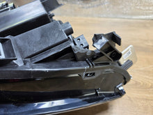 Laden Sie das Bild in den Galerie-Viewer, Frontscheinwerfer VW Passat 3J1941006 Rechts Scheinwerfer Headlight SCH5897909783yn
