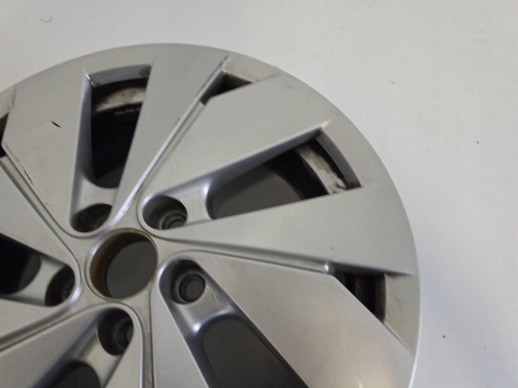 1x Alufelge 16 Zoll 6.0" 5x100 35ET 2GM601025AD VW T Cross Rim Wheel FEL7397429242te