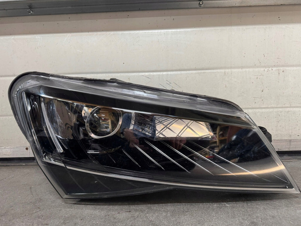 Frontscheinwerfer Skoda Superb III 3V1941016A Rechts Scheinwerfer Headlight SCH4052712813mk