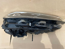 Laden Sie das Bild in den Galerie-Viewer, Frontscheinwerfer VW Golf Sportsvan I 517941036A Rechts Scheinwerfer Headlight SCH4297128463ju