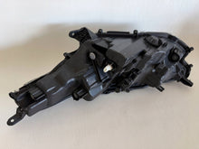 Laden Sie das Bild in den Galerie-Viewer, Frontscheinwerfer Toyota Yaris Rechts Scheinwerfer Headlight SCH9126590744hp