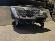 Load image into Gallery viewer, Frontscheinwerfer Jeep Grand Cherokee T77598B Rechts Scheinwerfer Headlight SCH6808816755qa