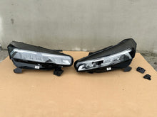 Laden Sie das Bild in den Galerie-Viewer, Frontscheinwerfer Renault Clio I V 260103507R 260600149R Ein Satz Headlight SCH1158467266hh