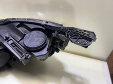 Laden Sie das Bild in den Galerie-Viewer, Frontscheinwerfer Peugeot 5008 1616878080 9810478180 Rechts Headlight SCH1508495292jr