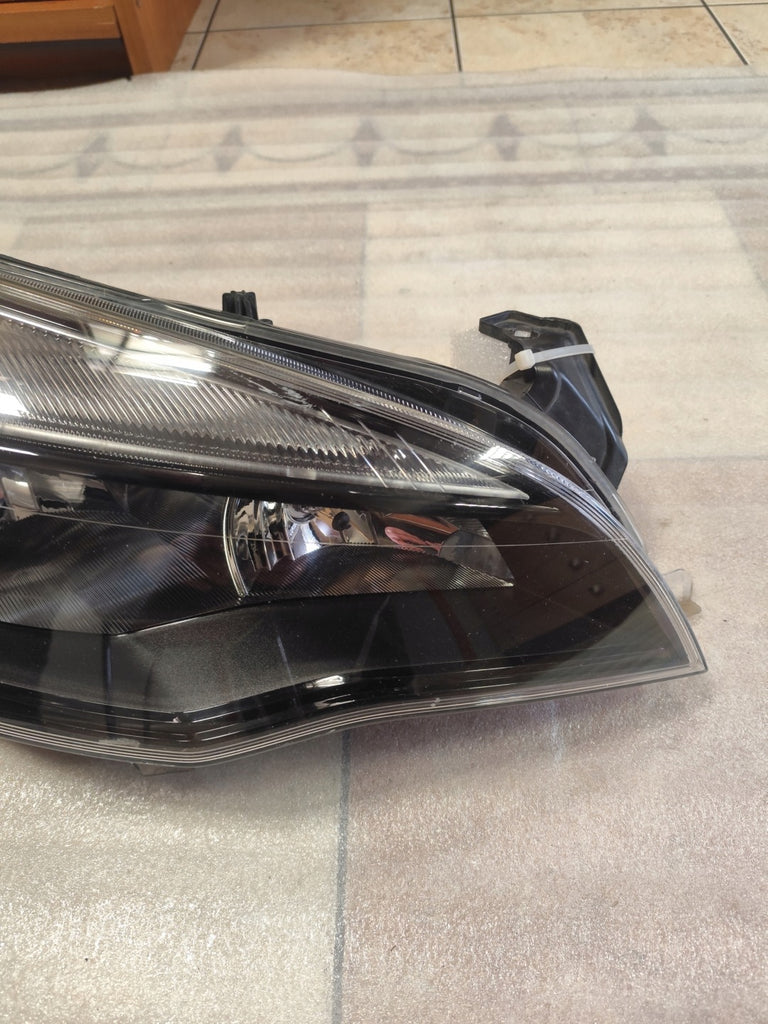 Frontscheinwerfer Opel Astra J 13371596 Rechts Scheinwerfer Headlight SCH3011807505eg