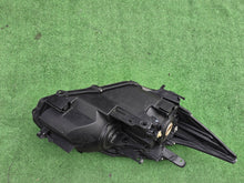Laden Sie das Bild in den Galerie-Viewer, Frontscheinwerfer Toyota Prius Links Scheinwerfer Headlight SCH7650981609rp