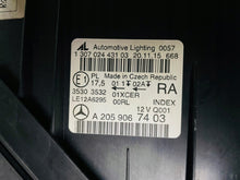 Laden Sie das Bild in den Galerie-Viewer, Frontscheinwerfer Mercedes-Benz W205 A2059067403 LED Rechts Headlight SCH2690159205sp