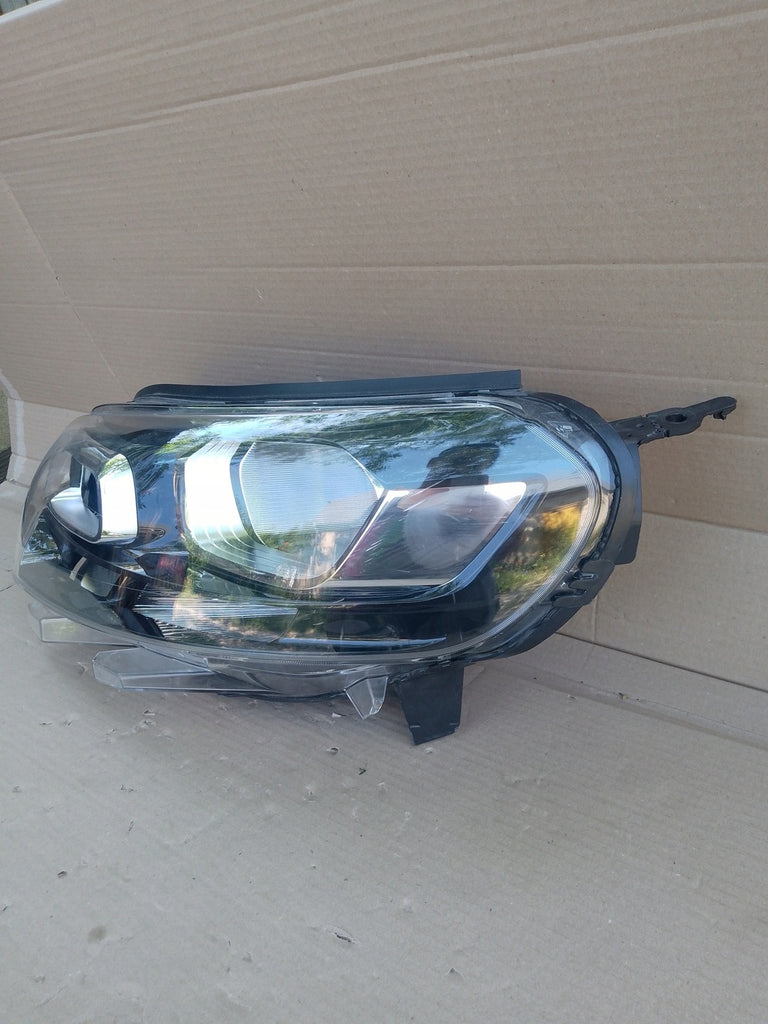Frontscheinwerfer Citroën Jumpy Zafira C Vivaro 00197076-06 Links Headlight