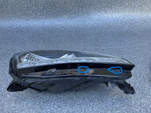 Laden Sie das Bild in den Galerie-Viewer, Frontscheinwerfer Seat Fabia III 6V1941016D LED Rechts Scheinwerfer Headlight