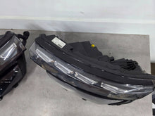 Laden Sie das Bild in den Galerie-Viewer, Frontscheinwerfer Skoda Kamiq 0021377709 658941015B Ein Satz Headlight SCH2896311425ne