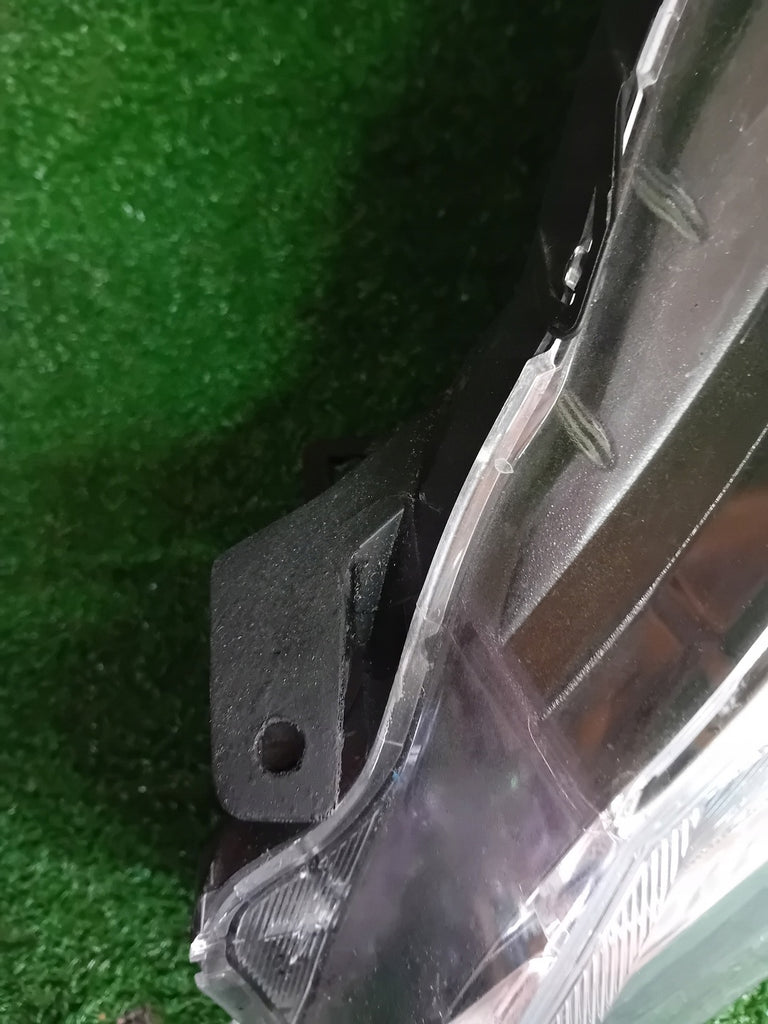 Frontscheinwerfer Toyota Yaris LED Links Scheinwerfer Headlight SCH5359523193nx