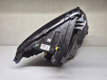 Laden Sie das Bild in den Galerie-Viewer, Frontscheinwerfer Ford Transit Courier R2X613W030 Links Scheinwerfer Headlight SCH7604638111cj