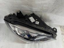 Laden Sie das Bild in den Galerie-Viewer, Frontscheinwerfer Mercedes-Benz W205 A2059061606 Rechts Scheinwerfer Headlight SCH6076604610lb