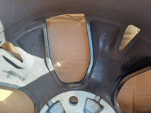 Laden Sie das Bild in den Galerie-Viewer, 1x Alufelge 18 Zoll 7.0&quot; 5x112 575601025T Seat Rim Wheel