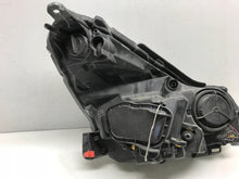 Laden Sie das Bild in den Galerie-Viewer, Frontscheinwerfer Opel Zafira B A 13446801 Ein Stück (Rechts oder Links)