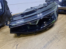 Load image into Gallery viewer, Frontscheinwerfer VW Passat 3J1941035 Links Scheinwerfer Headlight SCH9994980232ts
