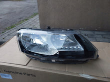 Load image into Gallery viewer, Frontscheinwerfer Skoda Rapid 5JB941016B LED Rechts Scheinwerfer Headlight SCH6948411128ba