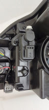 Load image into Gallery viewer, Frontscheinwerfer Toyota Yaris Rechts Scheinwerfer Headlight