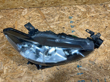 Laden Sie das Bild in den Galerie-Viewer, Frontscheinwerfer Mazda 6 Gj GHR4-51030 S2508M191 Rechts Scheinwerfer Headlight SCH6962872643nd