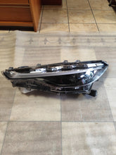 Laden Sie das Bild in den Galerie-Viewer, Frontscheinwerfer Toyota Corolla 16-184 LED Links Scheinwerfer Headlight SCH9609443125vk
