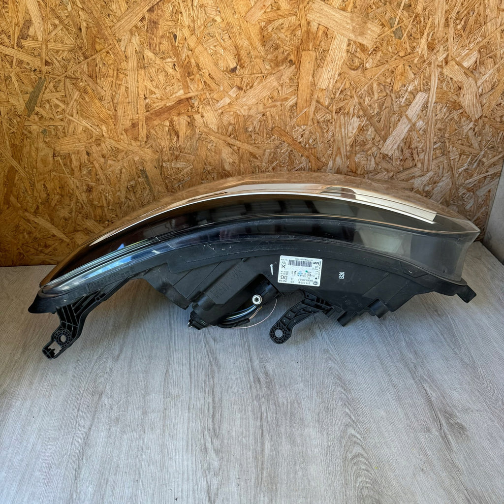 Frontscheinwerfer Renault Kadjar 260104607R 260602051R Rechts oder Links