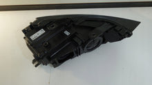 Laden Sie das Bild in den Galerie-Viewer, Frontscheinwerfer Audi Q3 8U0941005C Xenon Links Scheinwerfer Headlight