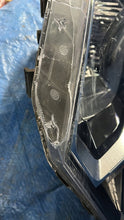 Load image into Gallery viewer, Frontscheinwerfer Hyundai I20 92102-Q0050 Rechts Scheinwerfer Headlight