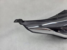 Laden Sie das Bild in den Galerie-Viewer, Frontscheinwerfer Kia Ceed 92102J7050 Rechts Scheinwerfer Headlight