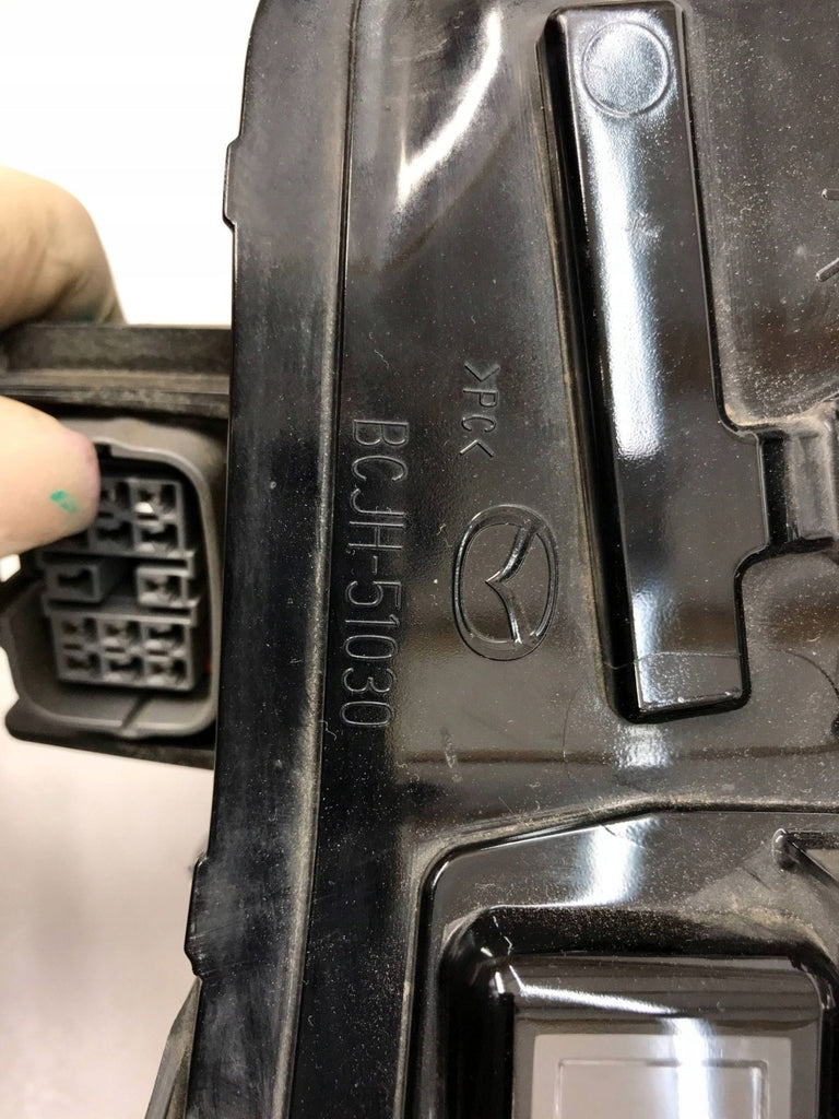 Frontscheinwerfer Mazda 3 BCJH-51030 Rechts Scheinwerfer Headlight SCH2645078466rj