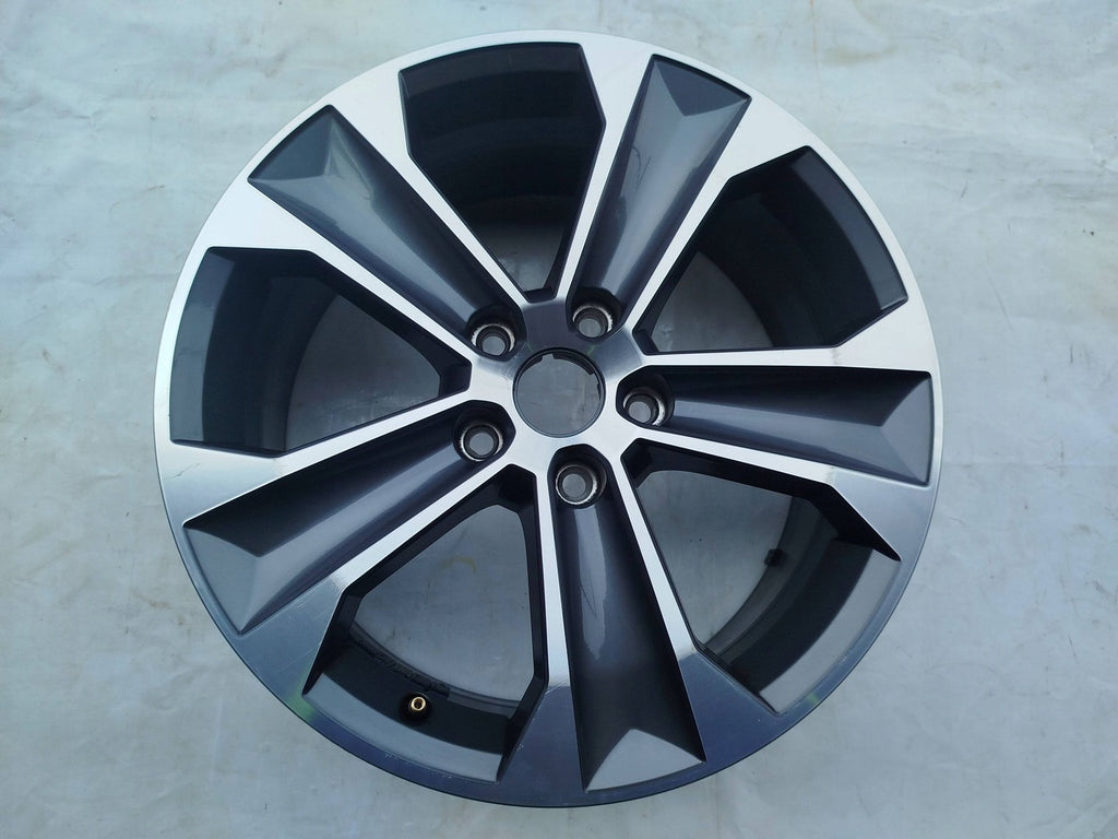 1x Alufelge 17 Zoll 7.0" 5x112 45ET 575601025C Seat Ateca Rim Wheel