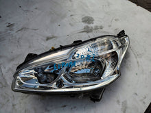 Laden Sie das Bild in den Galerie-Viewer, Frontscheinwerfer Peugeot 208 89000201 Links Scheinwerfer Headlight SCH5451771164uc