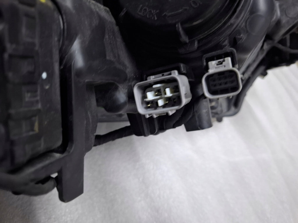 Frontscheinwerfer Mitsubishi Outlander III ECM921-22A10 ECM921-21C10 Links