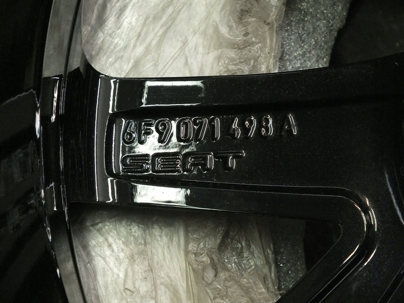 1x Alufelge 18 Zoll 7.0" 5x100 47ET Glanz Schwarz 6F9071498A Seat Arona